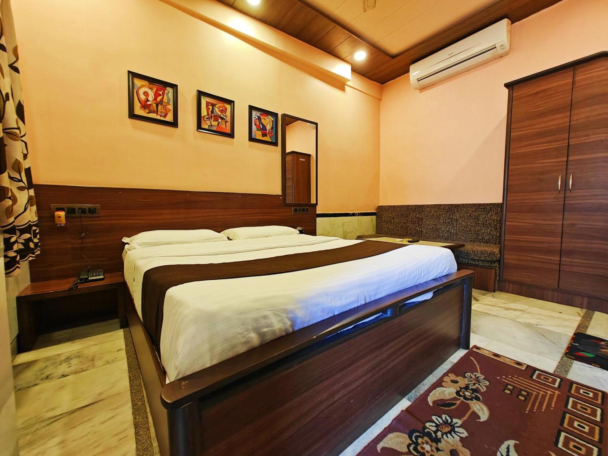 Hotel Saraswati Mount Ábú Exteriér fotografie